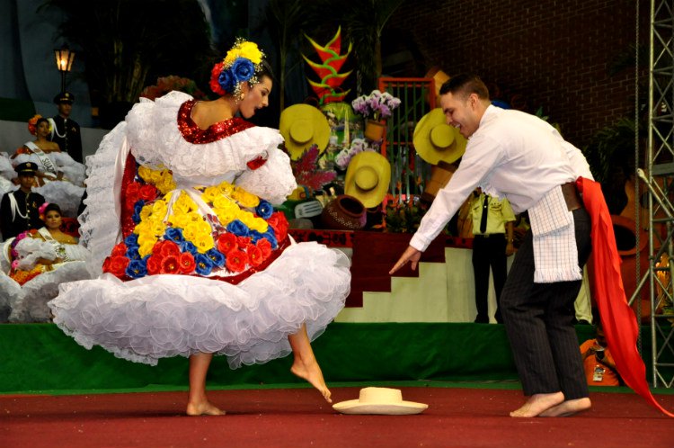 Festival del Bambuco en San Juan y San Pedro en Neiva, Huila: Donde la tradición y la belleza se encuentran