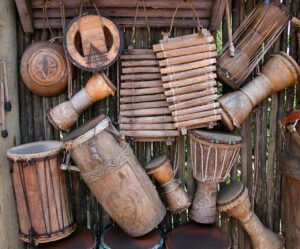 Instrumentos tradicionales de la música del Pacífico