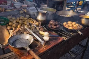 Puesto de comida típica en las calles de Villa de Leyva